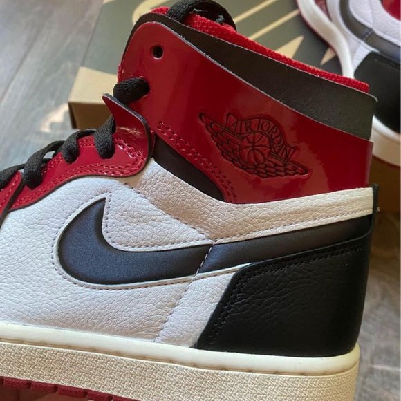 Air Jordan 1 High Patent Chicago Zoom Size 8.5 W - Picture 6 of 7